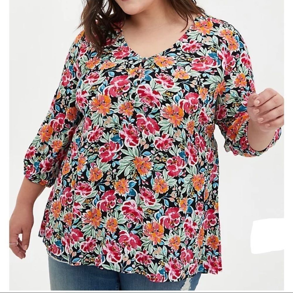 TORRID BLACK FLORAL CRINKLE GAUZE HI-LOW TUNIC